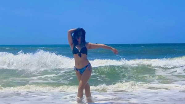  बैंकग्राउंड ने खींचा लोगों का ध्यान