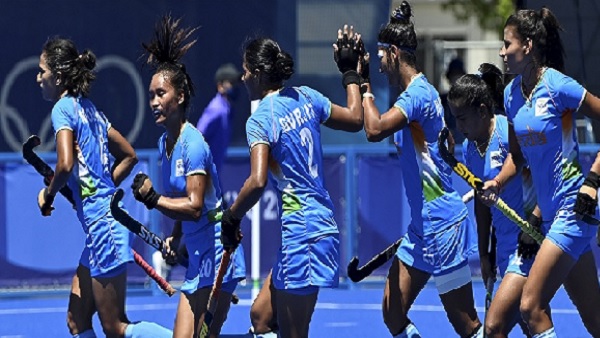 कोच शोर्ड से होने लगी कबीर खान की तुलना