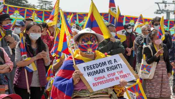 'चीन ने पहले जनसंहार किया और अब सांस्कृतिक जनसंहार' 