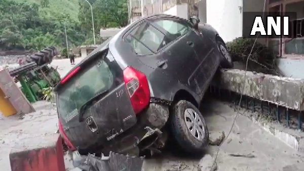 उत्तराखंड में कई जगह लैंडस्लाइड