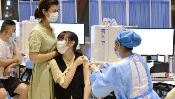 गलती करने वालों पर कार्रवाई गलती करने वालों पर कार्रवाई