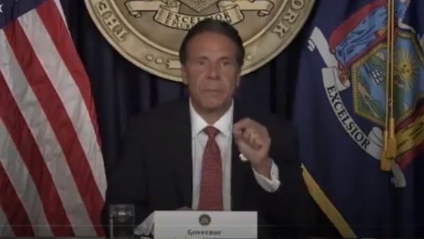 एंड्र्यू क्यूमो ने आरोपों को नकारा