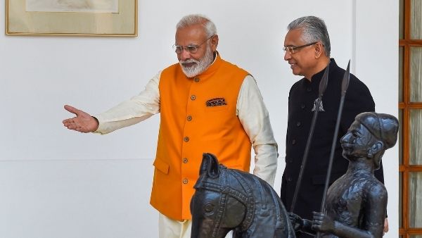 2015 में मॉरीशस से समझौता