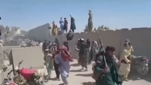 बेटियों पर बरपा रहे कहर