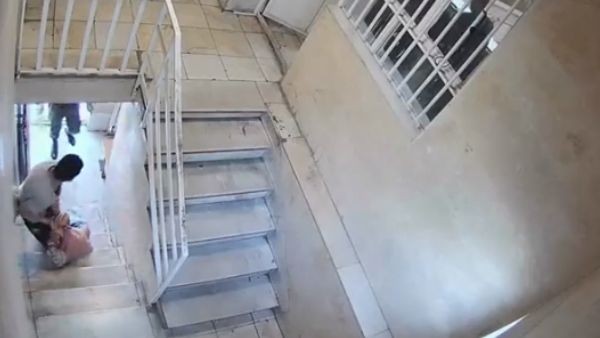 कैदियों से खतरनाक सलूक