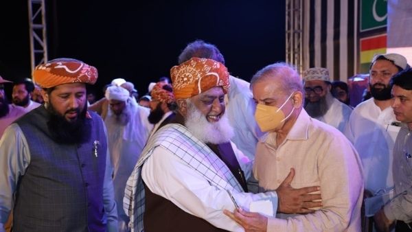 विपक्षी पार्टियां एकजुट विपक्षी पार्टियां एकजुट