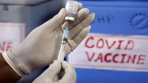 वैक्सीन की जगह लगा दिया खारे पानी का इंजेक्शन वैक्सीन की जगह लगा दिया खारे पानी का इंजेक्शन