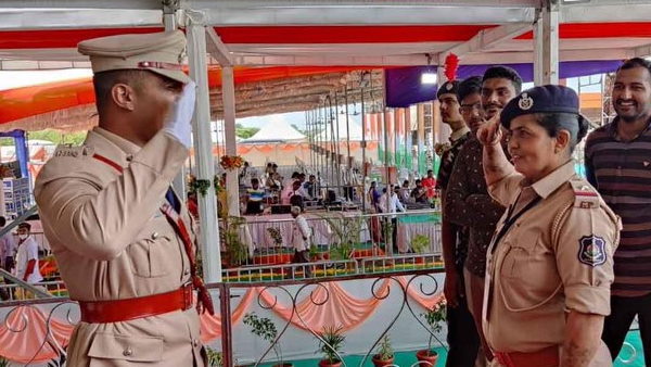 फोटो गुजरात लोक सेवा आयोग के चेयरमैन दिनेश दासा ने शेयर की