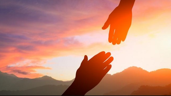 इंसानियत पर अपनों का सितम 