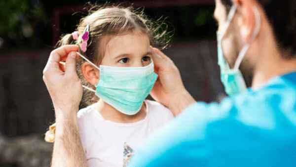 बच्चों में क्यों फैल रहा कोरोना? जानें वजह बच्चों में क्यों फैल रहा कोरोना? जानें वजह