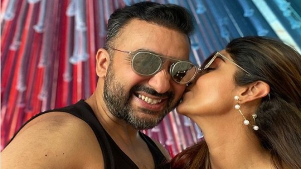 शिल्‍पा और उनकी मां पर लगा है करोड़ों की ठगी का आरोप 