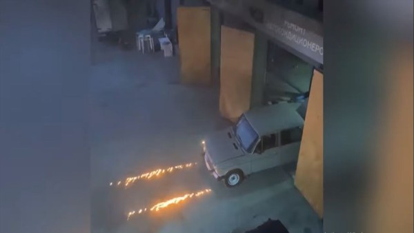 20 फीट की दूरी तक उगलती है आग