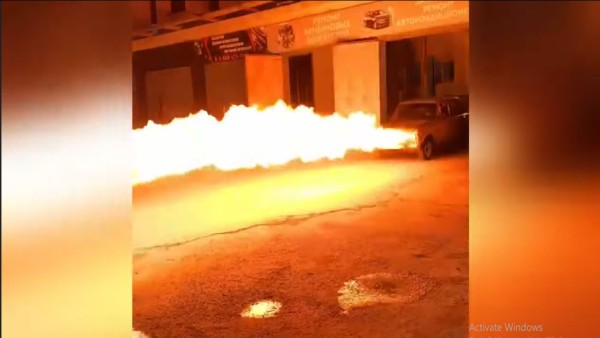 इंटरनेट पर वायरल हुई कार