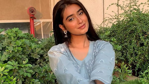 कौन हैं आयत उर्फ आफरीन