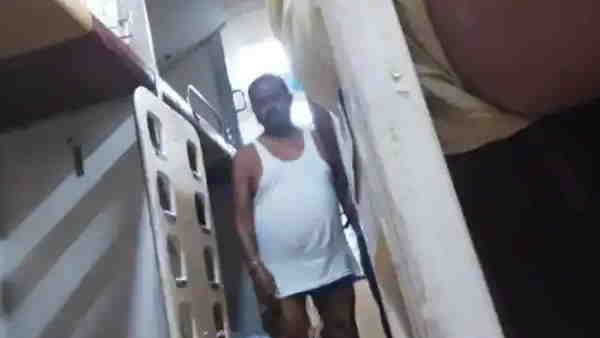 jdu mla gopal mandal travlel in train in undergarments photo viral jdu mla gopal mandal travlel in train in undergarments photo viral