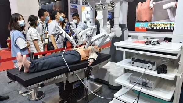 व्हीलचेयर रोबोट