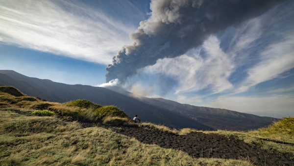 पूर्वी अफ्रीकी और मेडागास्कर बीच बन रहा है ये ज्वालामुखी
