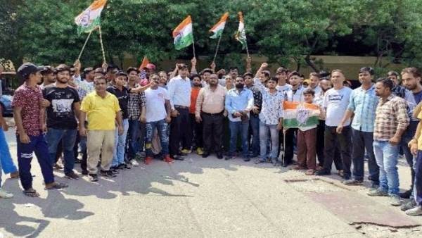 कांग्रेस आलाकमान के ख़िलाफ़ प्रदर्शन