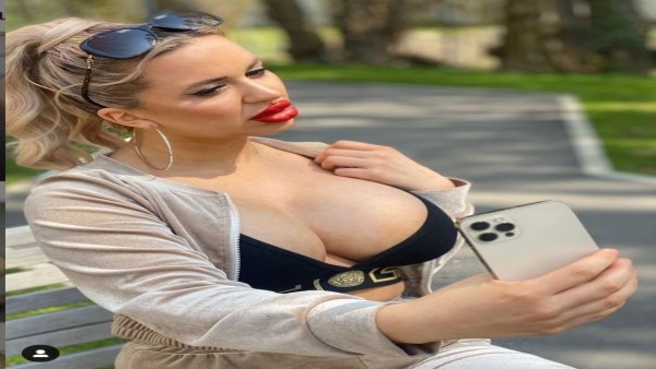 एडल्ट साइट्स के लिए वीडियोज बनाती हैं जेसी