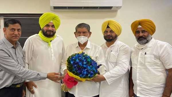 विपक्ष के निशाने पर कांग्रेस 