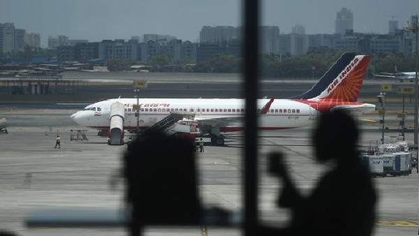 शख्स को अपने कुत्ते के साथ करना था सफर