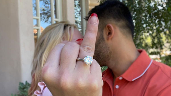 दिखाई डायमंड रिंग 