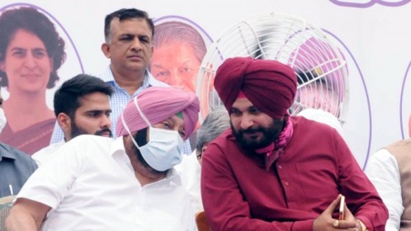 विधायकों और सीएम के बीच दूरी