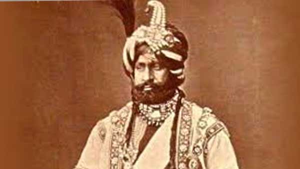 एक हिंदू को अपना राष्ट्रीय नायक मानते हैं मुसलमान