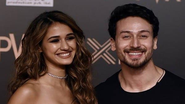 दिशा का अंदाज देख टाइगर ने लव इमोजी किया रिएक्ट दिशा का अंदाज देख टाइगर ने लव इमोजी किया रिएक्ट