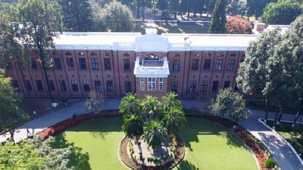 दून स्कूल में पढ़े, सेना में अधिकारी बने