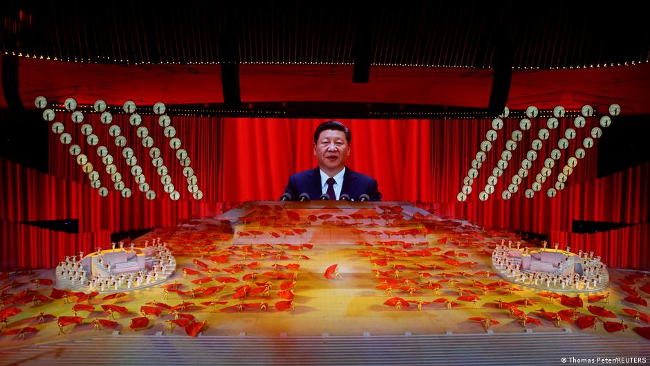 कम्युनिस्ट पार्टी समाज के कई पहलुओं पर अंकुश बढ़ाती जा रही है