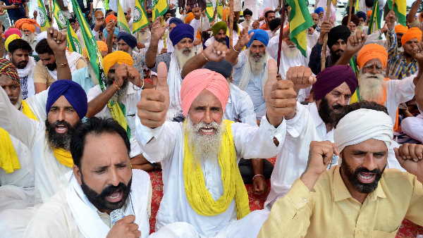 2003 में महेंद्र सिंह टिकैट ने खोला था मोर्चा