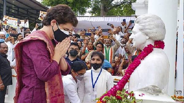 इंदिरा गांधी ने झगड़े का फायदा उठाया