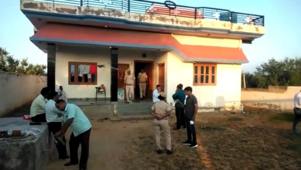 तीनों को आमने-सामने बैठाकर मामले की जानकारी ली