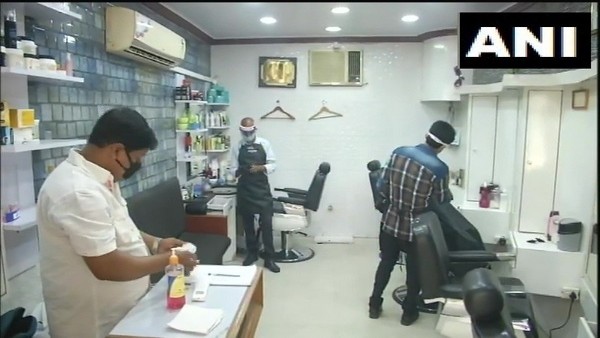 बच्चे को चुप कराने के लिए नाइयों ने चली चाल बच्चे को चुप कराने के लिए नाइयों ने चली चाल