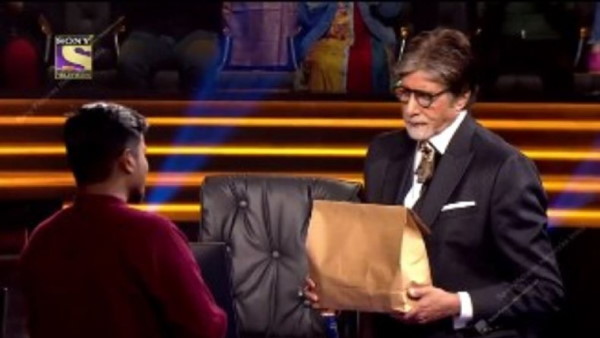 केबीसी 13 से जुड़ा यह वीडियो तेजी से वायरल हो रहा है केबीसी 13 से जुड़ा यह वीडियो तेजी से वायरल हो रहा है