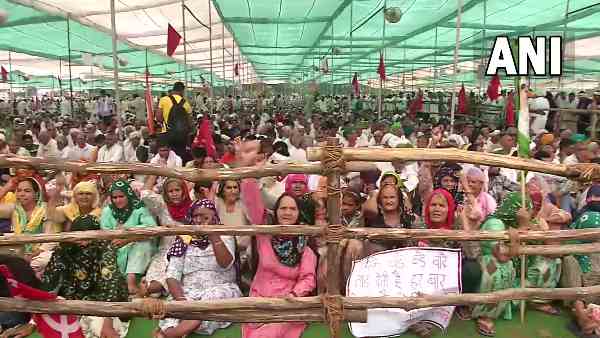 Kisan Mahapanchayat rakesh tikait muzaffarnagar farmers protests agricultural law Kisan Mahapanchayat rakesh tikait muzaffarnagar farmers protests agricultural law