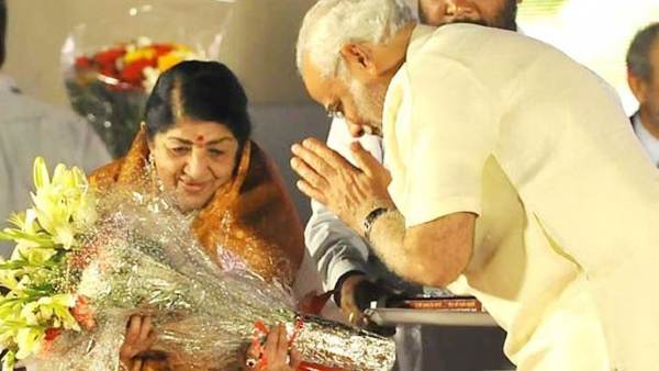 'आदरणीय लता दीदी को जन्मदिन की बधाई' 'आदरणीय लता दीदी को जन्मदिन की बधाई'