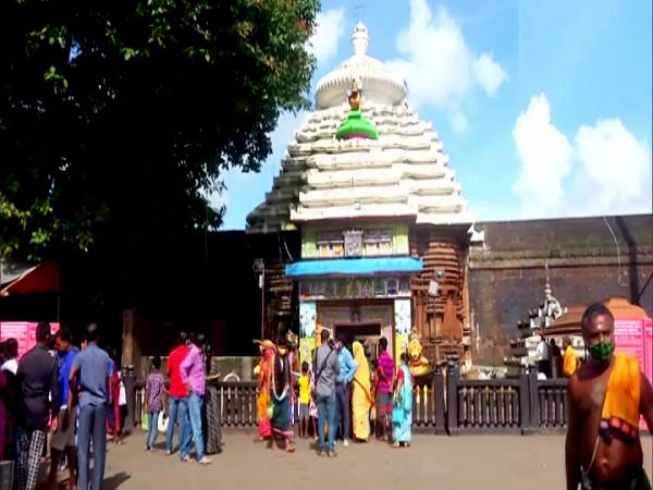 11वीं शताब्दी में बना यह विशाल मंदिर