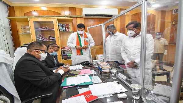 भाजपा ने संजय उपाध्याय को दिया है टिकट