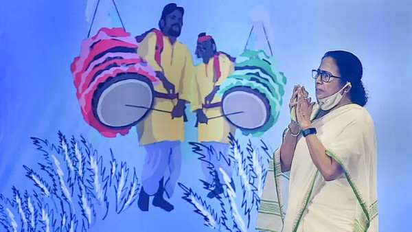 धर्म से परे है Durga Puja, ढाक की गूंज