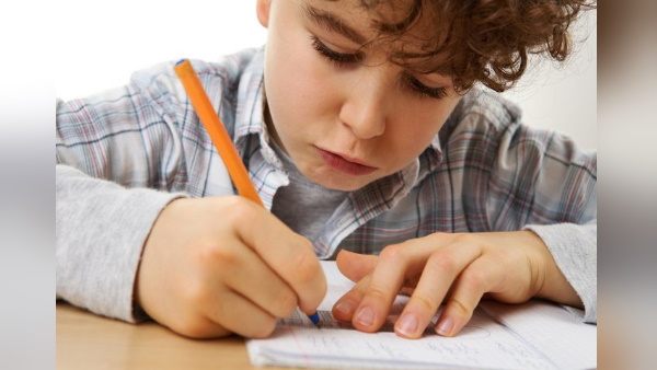 महीने के अंत में मांगती है किराया