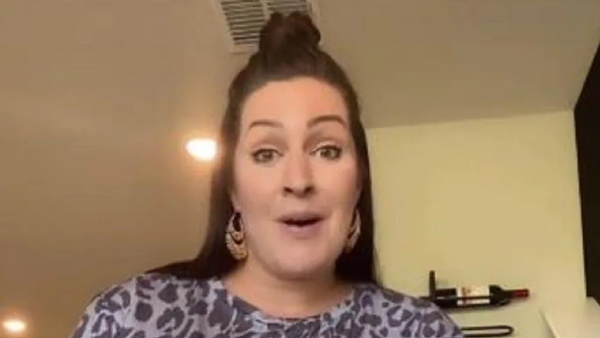 कहां से पैसे लाता है बच्चा?