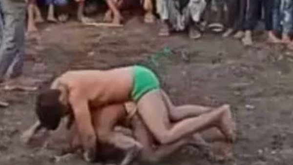 पहले ही दांव में किया चित, दोबारा नहीं उठा पहलवान