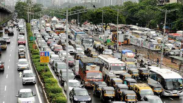 मुंबई में गाड़ी चलाना दुनिया में सबसे ज्यादा चुनौतीपूर्ण