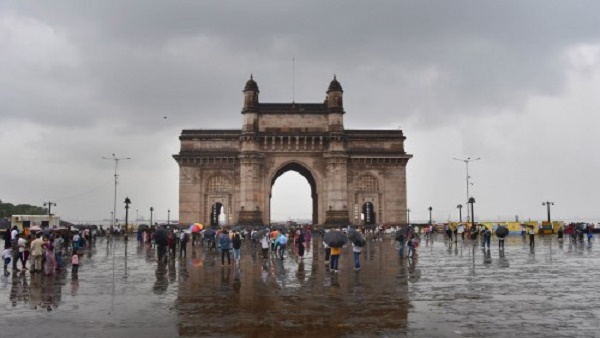 सार्वजनिक स्थानों पर थूकने वालों की खैर नहीं सार्वजनिक स्थानों पर थूकने वालों की खैर नहीं