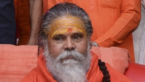 प्रयागराज में मठ, जमीन और आश्रम