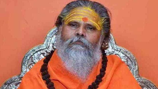 कमरा अंदर से बंद था और फोन भी नहीं उठा रहे थे महंत नरेंद्र गिरि