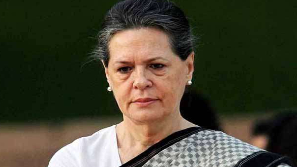 क्या सोनिया गांधी को सच में राजनीति से परहेज था?