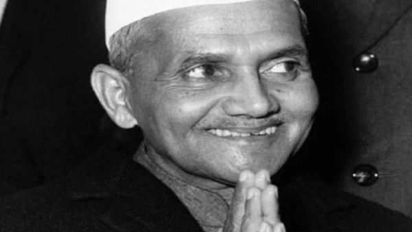 वरिष्ठ नेता के प्रति किसका कैसा भाव ?